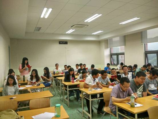 学习党章，小组代表发言
